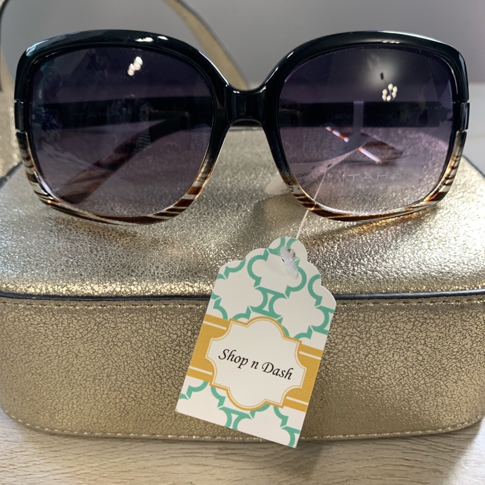 TAHARI Sunglasses 😎